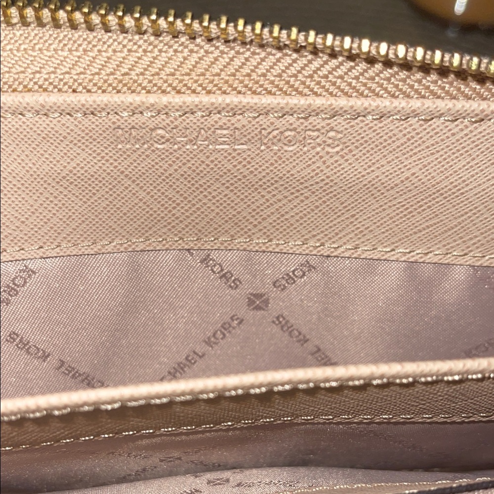 Michael Kors Beige and Brown Wristlet Wallet. NWOT - Picture 10 of 15